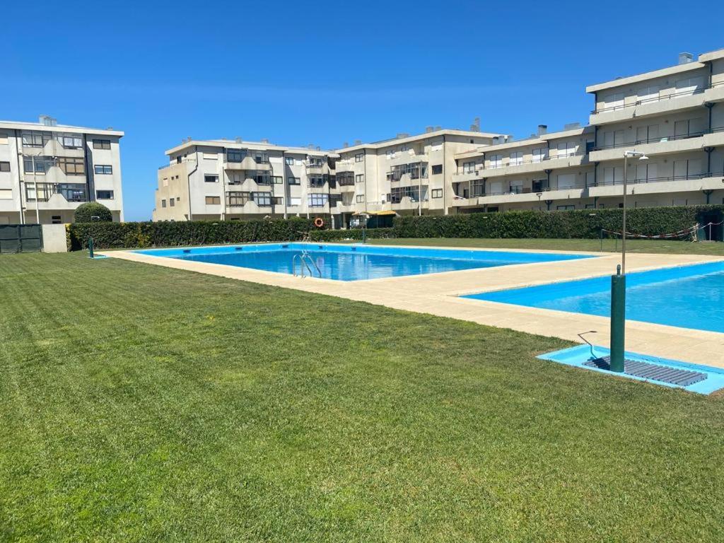 Beachfront Apartment With Sea View Azurara Esterno foto