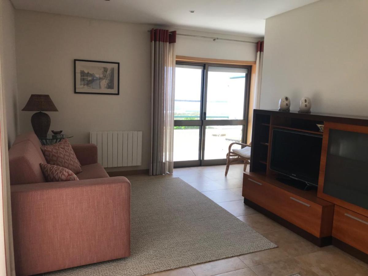 Beachfront Apartment With Sea View Azurara Esterno foto